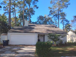 10360 ARROWHEAD Drive, Jacksonville, FL 32257