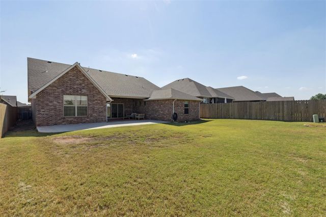 11217 SW 30th Street, Yukon, OK 73099