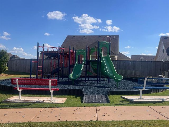 11217 SW 30th Street, Yukon, OK 73099