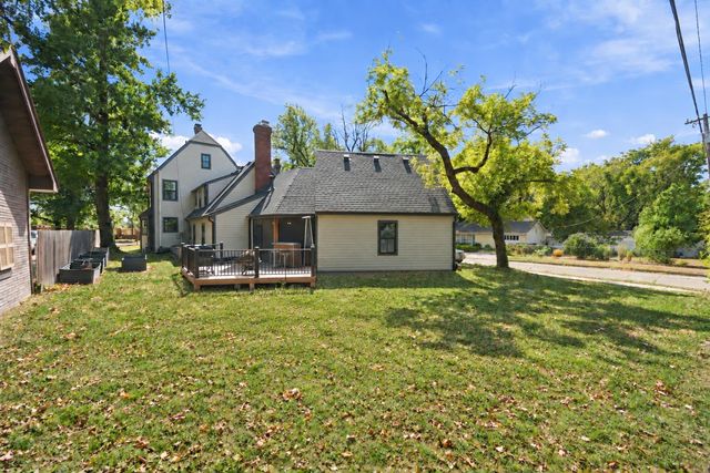 3330 Country Club Pl, Wichita, KS 67208
