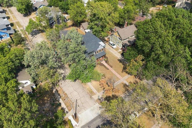 3330 Country Club Pl, Wichita, KS 67208