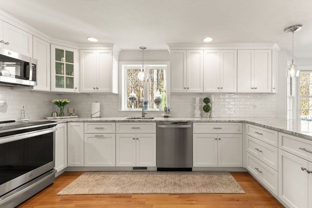 20 Cornerstone Dr, Easton, MA 02356