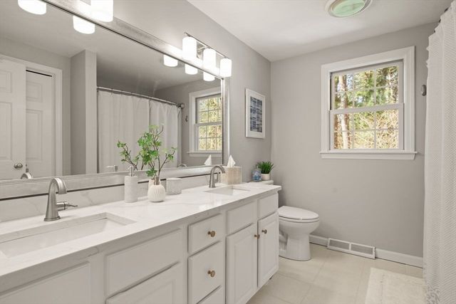 20 Cornerstone Dr, Easton, MA 02356