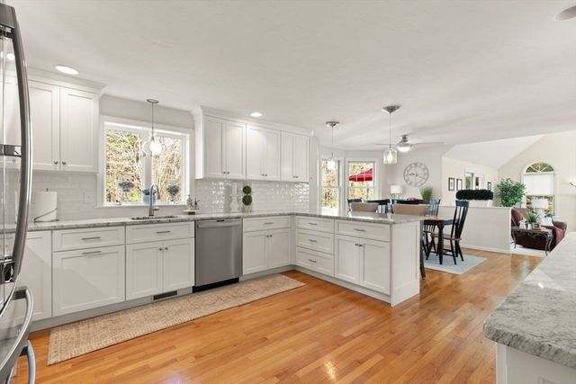 20 Cornerstone Dr, Easton, MA 02356