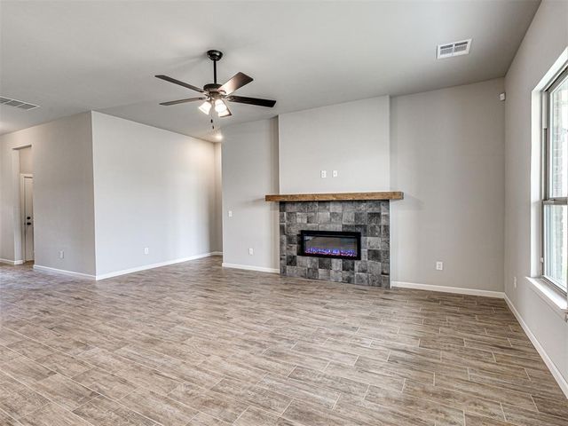 628 Honey Springs Lane, Shawnee, OK 74804