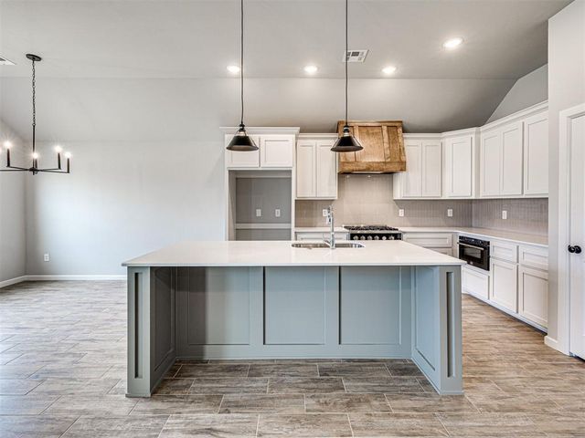 628 Honey Springs Lane, Shawnee, OK 74804