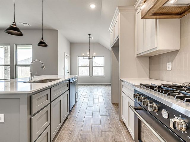 628 Honey Springs Lane, Shawnee, OK 74804
