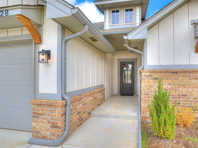 628 Honey Springs Lane, Shawnee, OK 74804