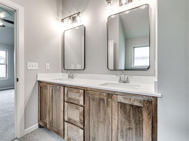628 Honey Springs Lane, Shawnee, OK 74804