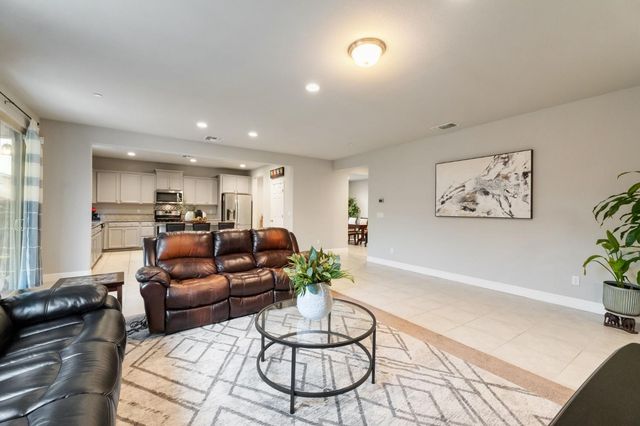 7330 E Princeton Avenue, Fresno, CA 93737