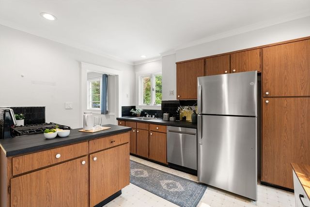 67 Ronald Road, Arlington, MA 02474