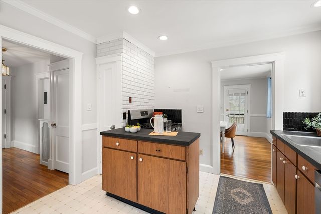 67 Ronald Road, Arlington, MA 02474