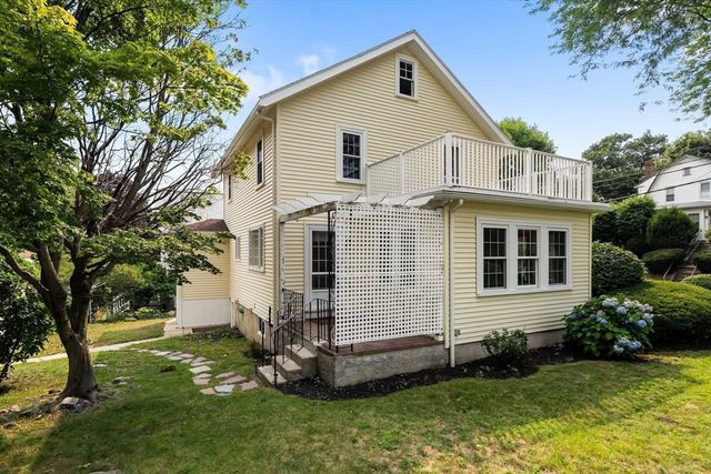 67 Ronald Road, Arlington, MA 02474