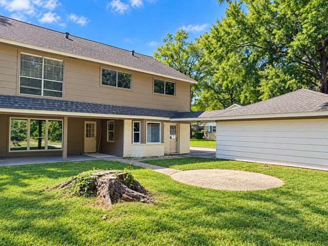 740 River Plantation Drive, Conroe, TX 77302