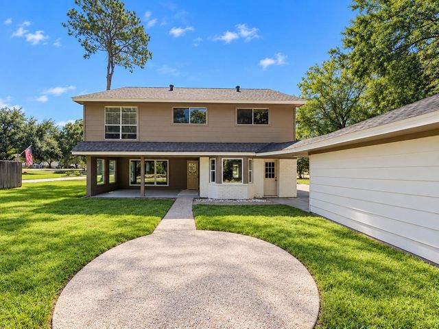 740 River Plantation Drive, Conroe, TX 77302