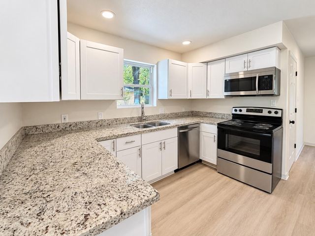 740 River Plantation Drive, Conroe, TX 77302