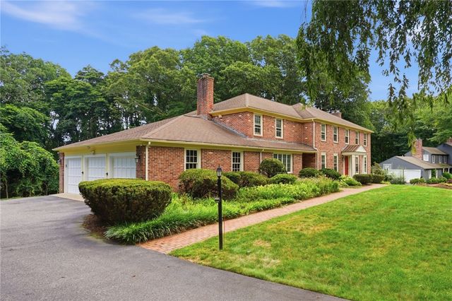60 Fox Run, East Greenwich, RI 02818