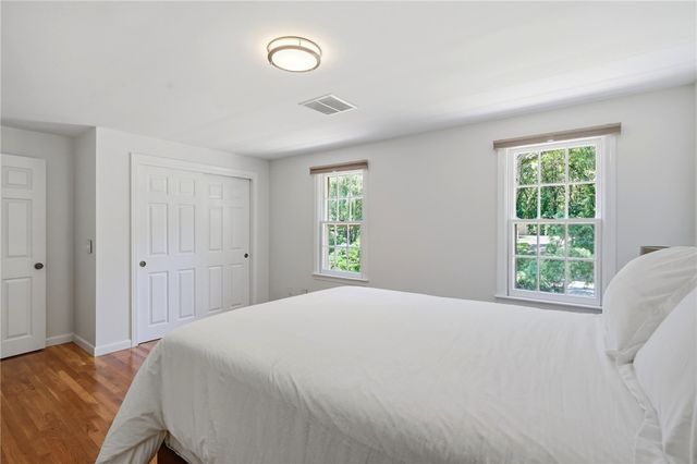 60 Fox Run, East Greenwich, RI 02818