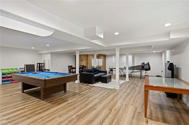 60 Fox Run, East Greenwich, RI 02818