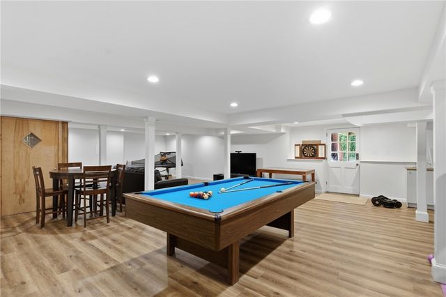 60 Fox Run, East Greenwich, RI 02818
