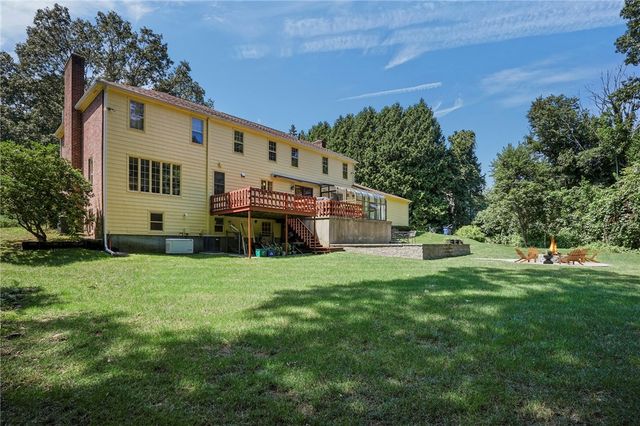 60 Fox Run, East Greenwich, RI 02818
