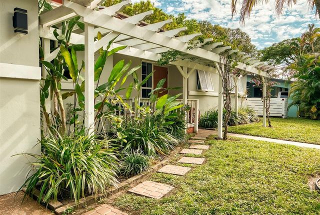 2100 SW 23rd Terrace, Fort Lauderdale, FL 33312