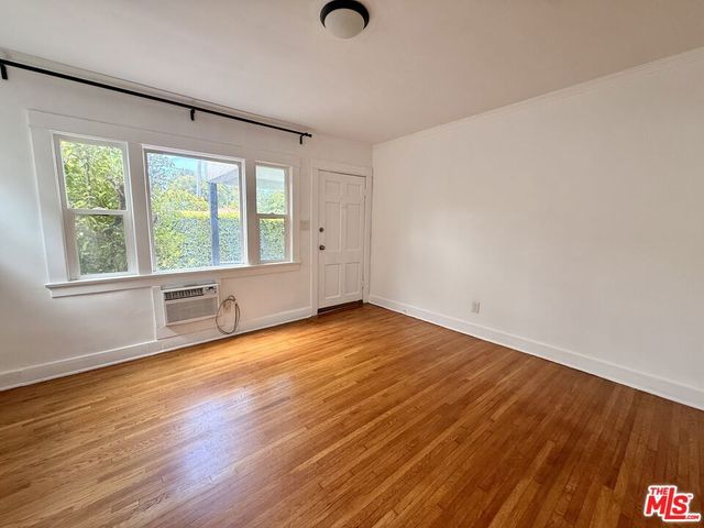 2471 W Avenue 32, Los Angeles, CA 90065