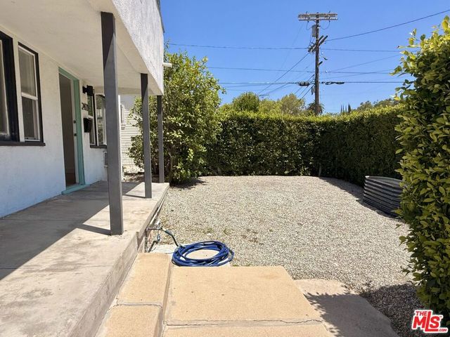 2471 W Avenue 32, Los Angeles, CA 90065