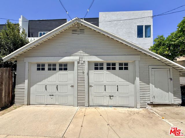 2471 W Avenue 32, Los Angeles, CA 90065