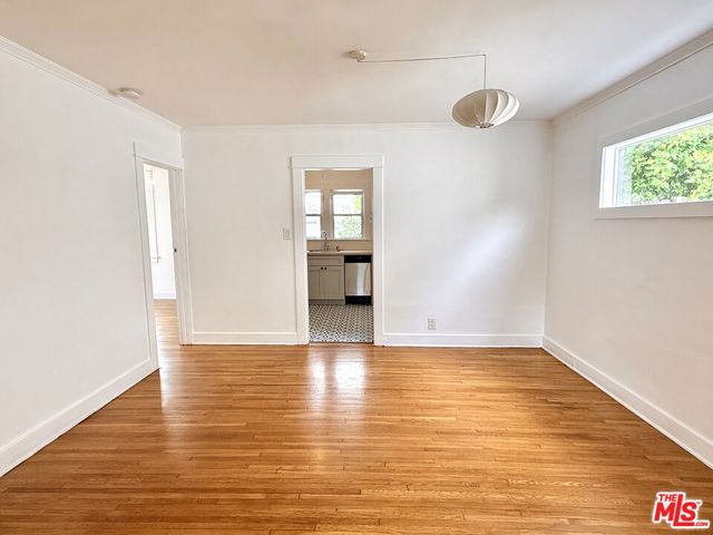 2471 W Avenue 32, Los Angeles, CA 90065