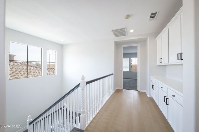 5702 Segovia Way, Bakersfield, CA 93306
