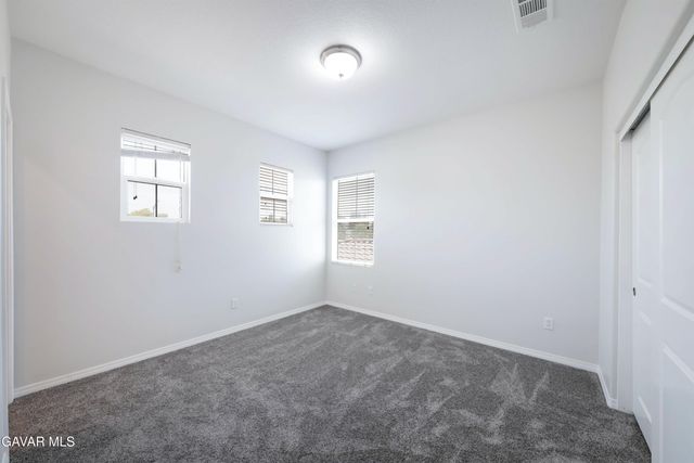 5702 Segovia Way, Bakersfield, CA 93306