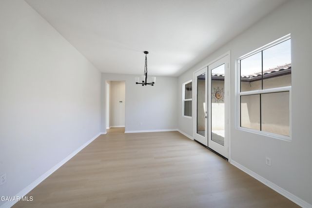 5702 Segovia Way, Bakersfield, CA 93306