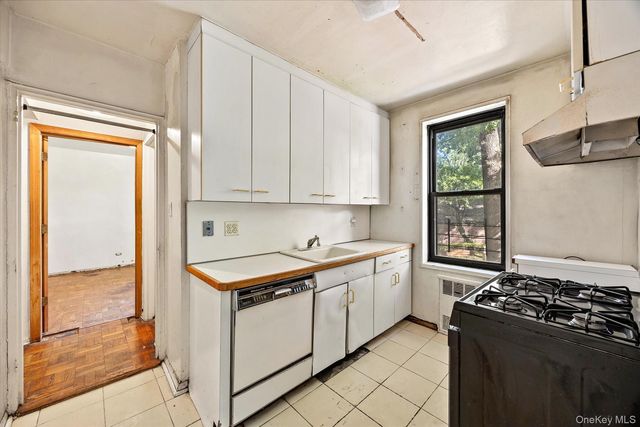 80-35 Springfield Blvd 1M, Queens Village, NY 11427