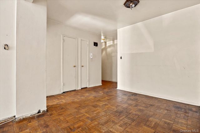 80-35 Springfield Blvd 1M, Queens Village, NY 11427