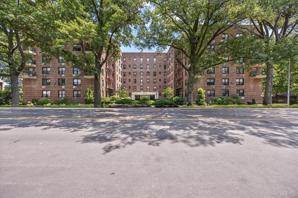 80-35 Springfield Blvd 1M, Queens Village, NY 11427