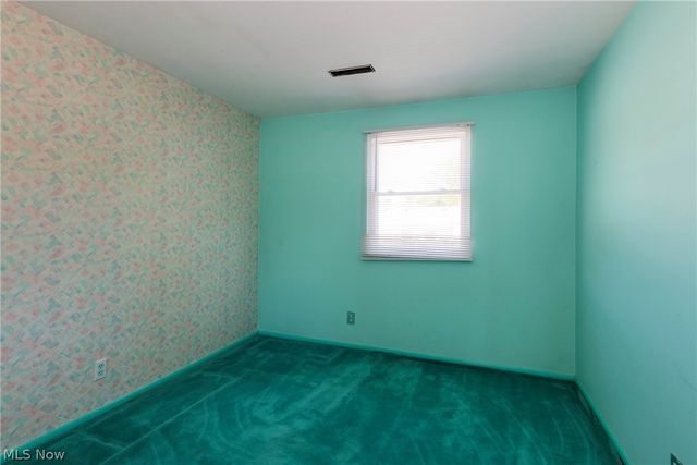 6484 State Road D6, Parma, OH 44134