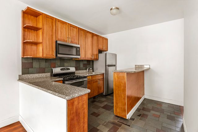383 KOSCIUSZKO Street, New York City, NY 11221
