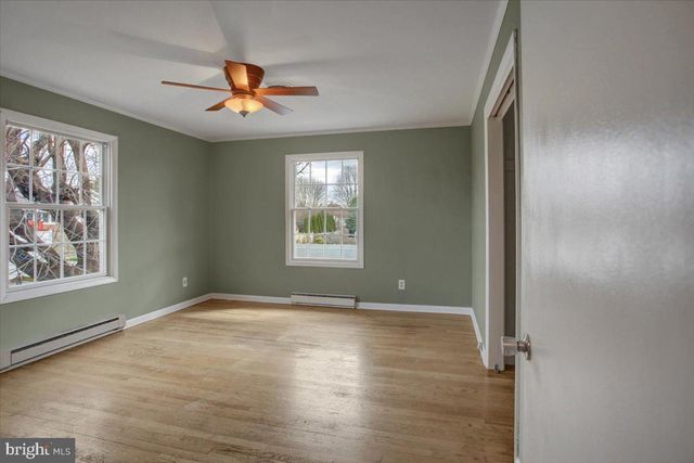 353 TOWN DR, Greencastle, PA 17225