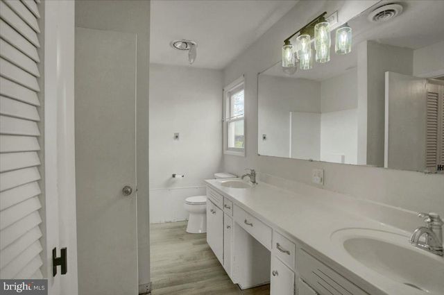 353 TOWN DR, Greencastle, PA 17225