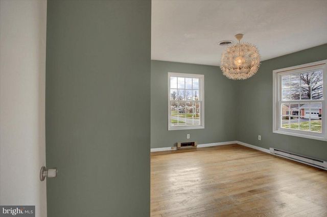 353 TOWN DR, Greencastle, PA 17225