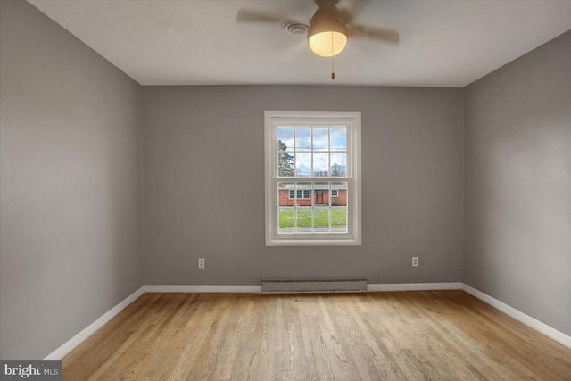 353 TOWN DR, Greencastle, PA 17225