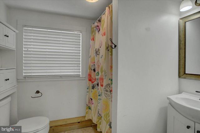 353 TOWN DR, Greencastle, PA 17225