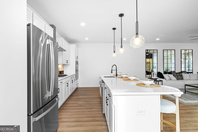 1050 Brookglynn Trace, Decatur, GA 30032