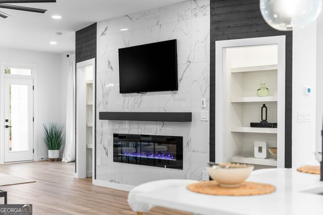 1050 Brookglynn Trace, Decatur, GA 30032