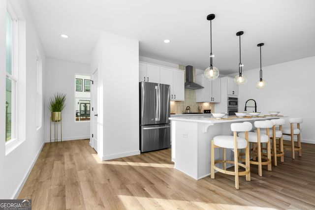 1050 Brookglynn Trace, Decatur, GA 30032