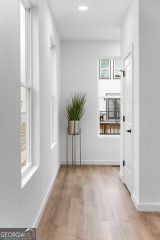 1050 Brookglynn Trace, Decatur, GA 30032