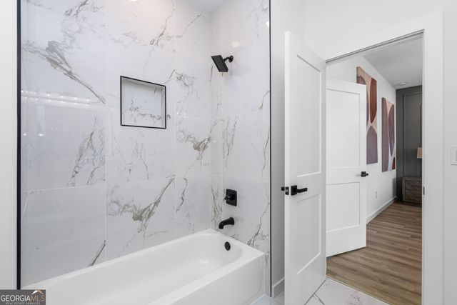 1050 Brookglynn Trace, Decatur, GA 30032