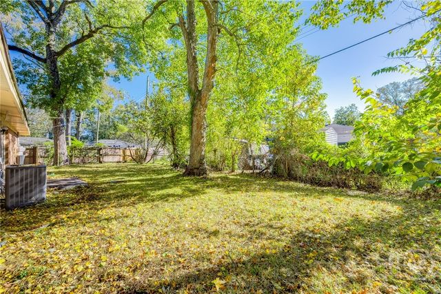 1501 Dell Street, Savannah, GA 31415