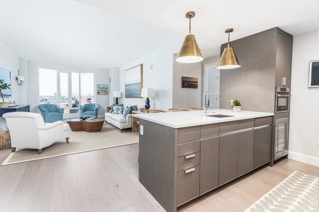 100 Lovejoy 8J, Boston, MA 02114